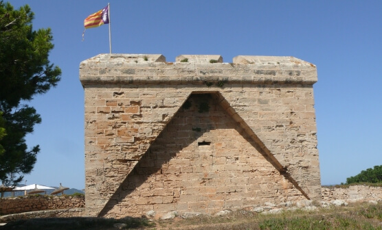 catell de la punta de namer en cala millor